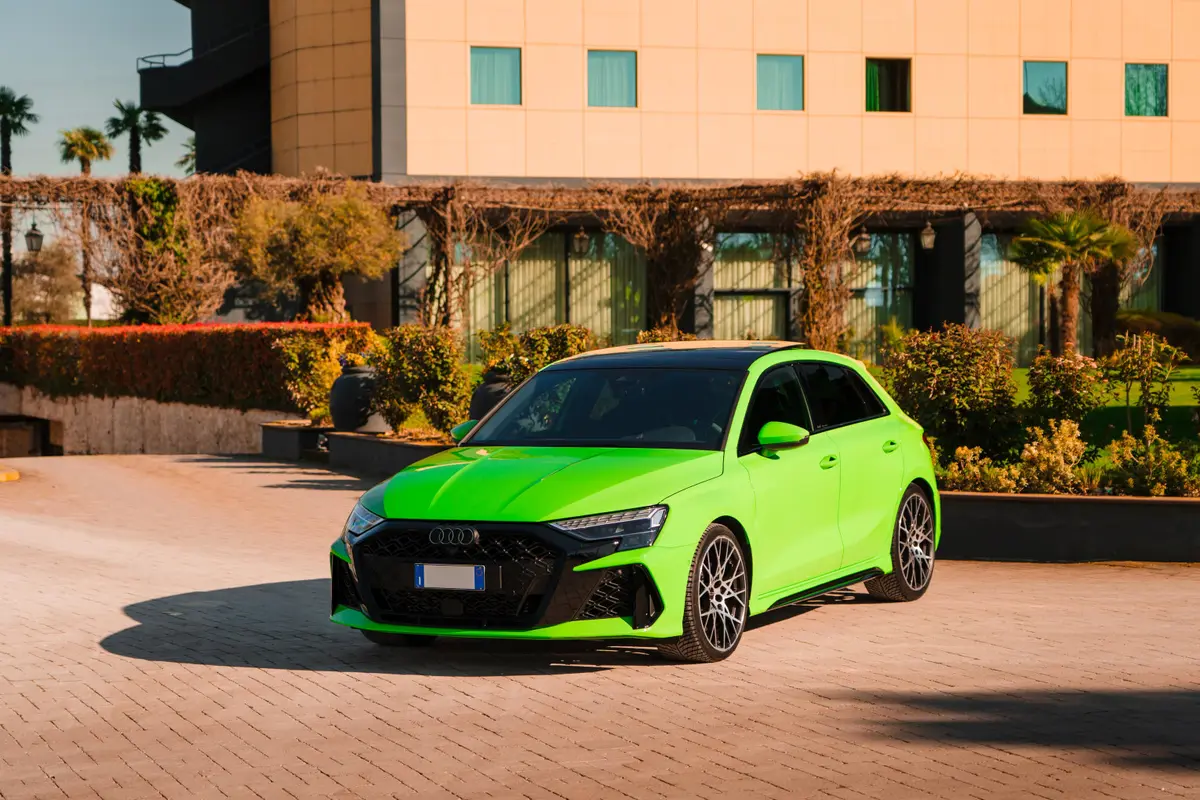 Audi RS3 Restyling 2025 — Super Car Rental Switzerland, Switzerland. Audi RS3 Restyling in Switzerland Der Audi RS3 Restyling 2025 steht in der Schweiz zur…
