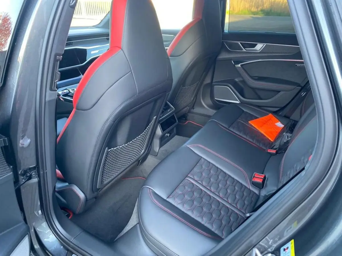 Audi RS6 2022, esterno — Super Car Rental Switzerland, Switzerland. Audi RS6 in Switzerland L'Audi RS6 2022 è disponibile per il noleggio in Switzerland come…