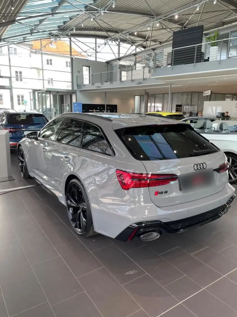 Audi RS6 Dynamic 2023, esterno — Super Car Rental Switzerland, Switzerland. Audi RS6 Dynamic in Switzerland L'Audi RS6 Dynamic 2023 è proposta a noleggio in Svizzera…
