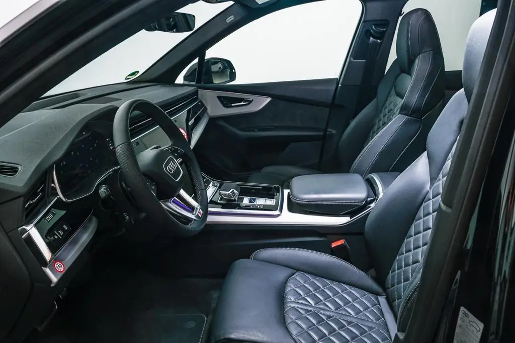 Audi SQ7 2025, dashboard — Super Car Rental Switzerland, Switzerland. Audi SQ7 in Switzerland The Audi SQ7 2025 is available for rental in Switzerland as a…