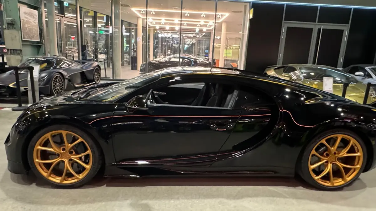 Bugatti Chiron 110 Ani 2019, extérieur — Super Car Rental Switzerland, Switzerland. Bugatti Chiron 110 Ani in Switzerland La Bugatti Chiron 110 Ani 2019 fait partie des…