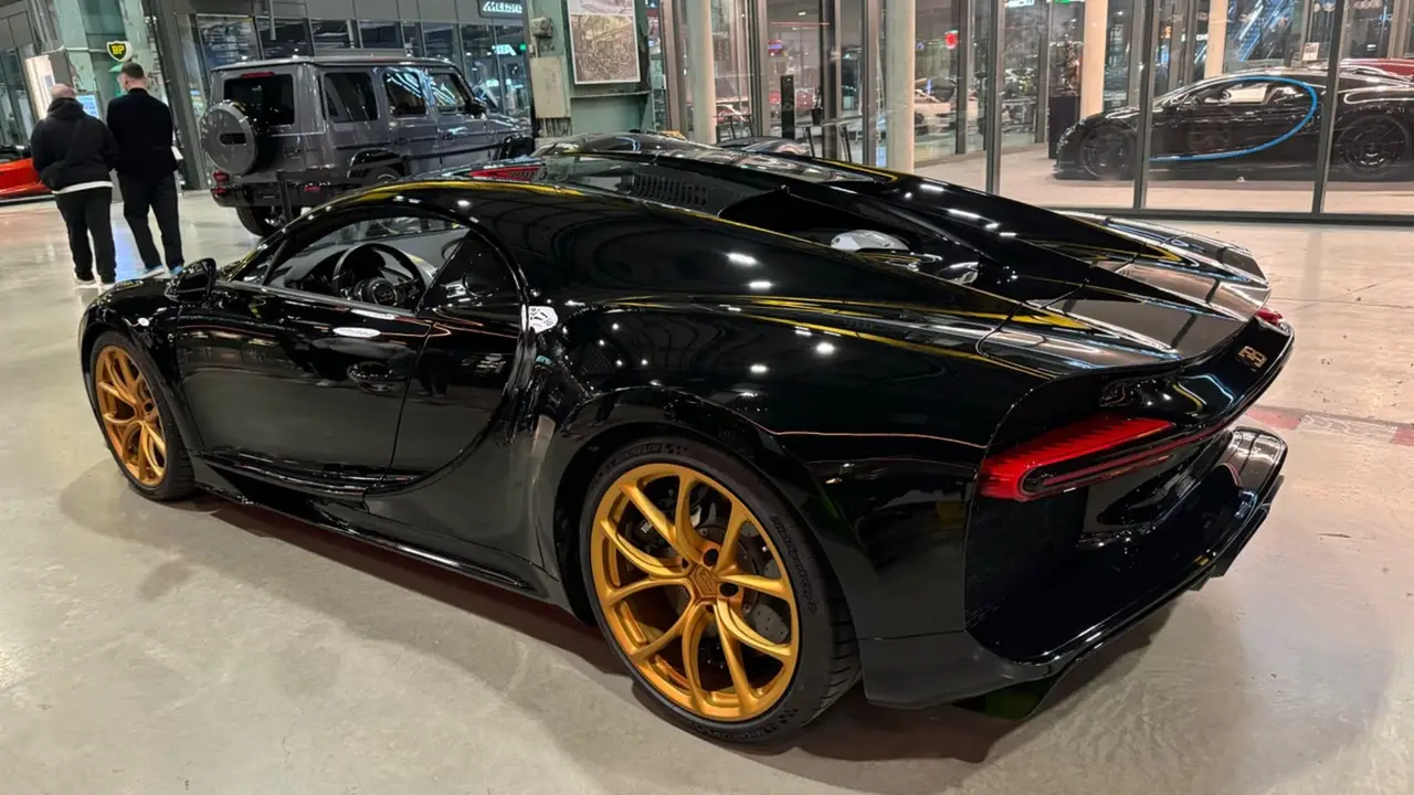 Bugatti Chiron 110 Ani 2019, extérieur — Super Car Rental Switzerland, Switzerland. Bugatti Chiron 110 Ani in Switzerland La Bugatti Chiron 110 Ani 2019 fait partie des…