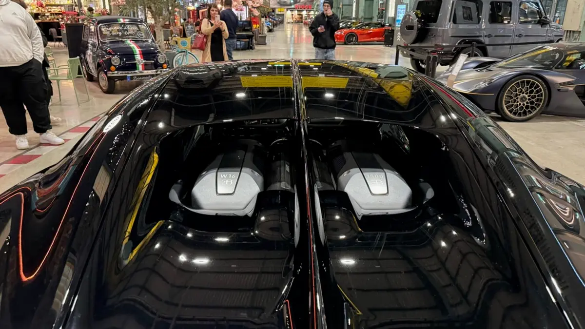 Bugatti Chiron 110 Ani 2019, vue avant — Super Car Rental Switzerland, Switzerland. Bugatti Chiron 110 Ani in Switzerland La Bugatti Chiron 110 Ani 2019 fait partie des…