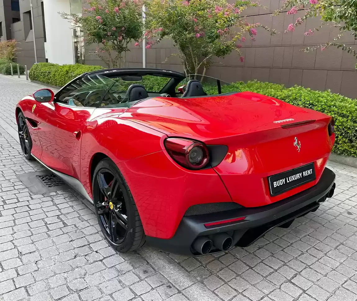 Ferrari Portofino M 2023, tableau de bord — Super Car Rental Switzerland, Switzerland. Ferrari Portofino M in Switzerland La Ferrari Portofino M 2023 est proposée à la location…