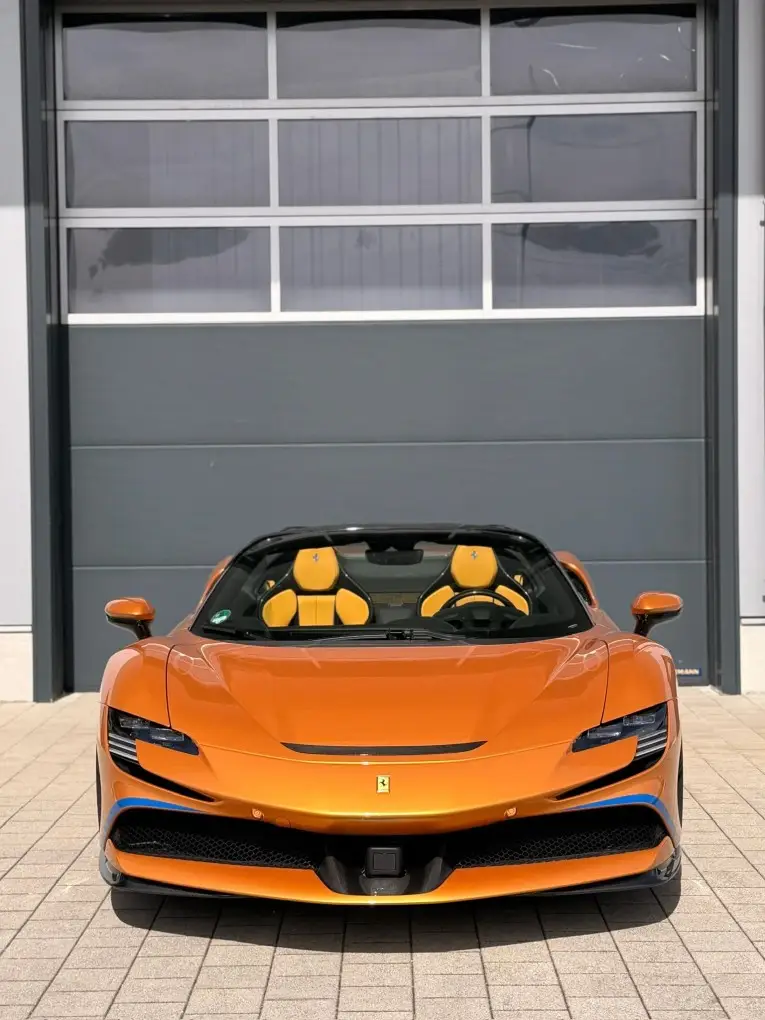Ferrari SF90 Spider Tailor Made 2025, Frontansicht — Super Car Rental Switzerland, Switzerland. Ferrari SF90 Spider Tailor Made in Switzerland Der Ferrari SF90 Spider Tailor Made 2025…