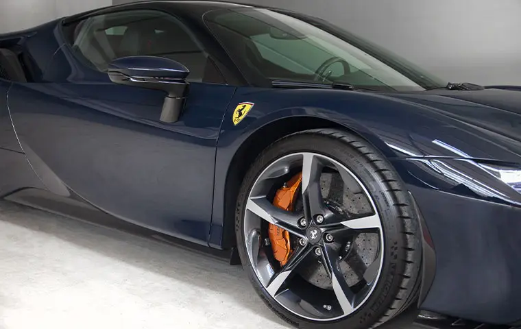 Ferrari SF90 Stradale 2025, vue avant — Super Car Rental Switzerland, Switzerland. Ferrari SF90 Stradale in Switzerland Louer une Ferrari SF90 Stradale en Suisse, c'est…