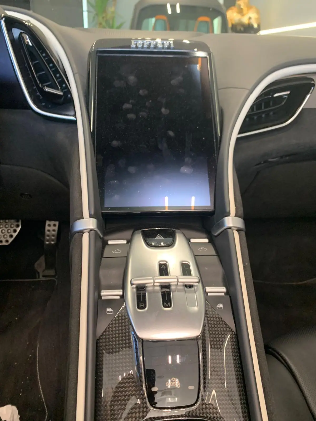Lamborghini Huracan Sterrato 2024, extérieur — Super Car Rental Switzerland, Switzerland. Lamborghini Huracan Sterrato in Switzerland La location d'une Lamborghini Huracan…