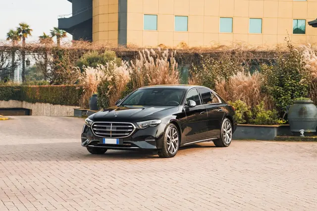 Mercedes Benz E-klasse 220d Premium Plus 2026 — Super Car Rental Switzerland, Switzerland