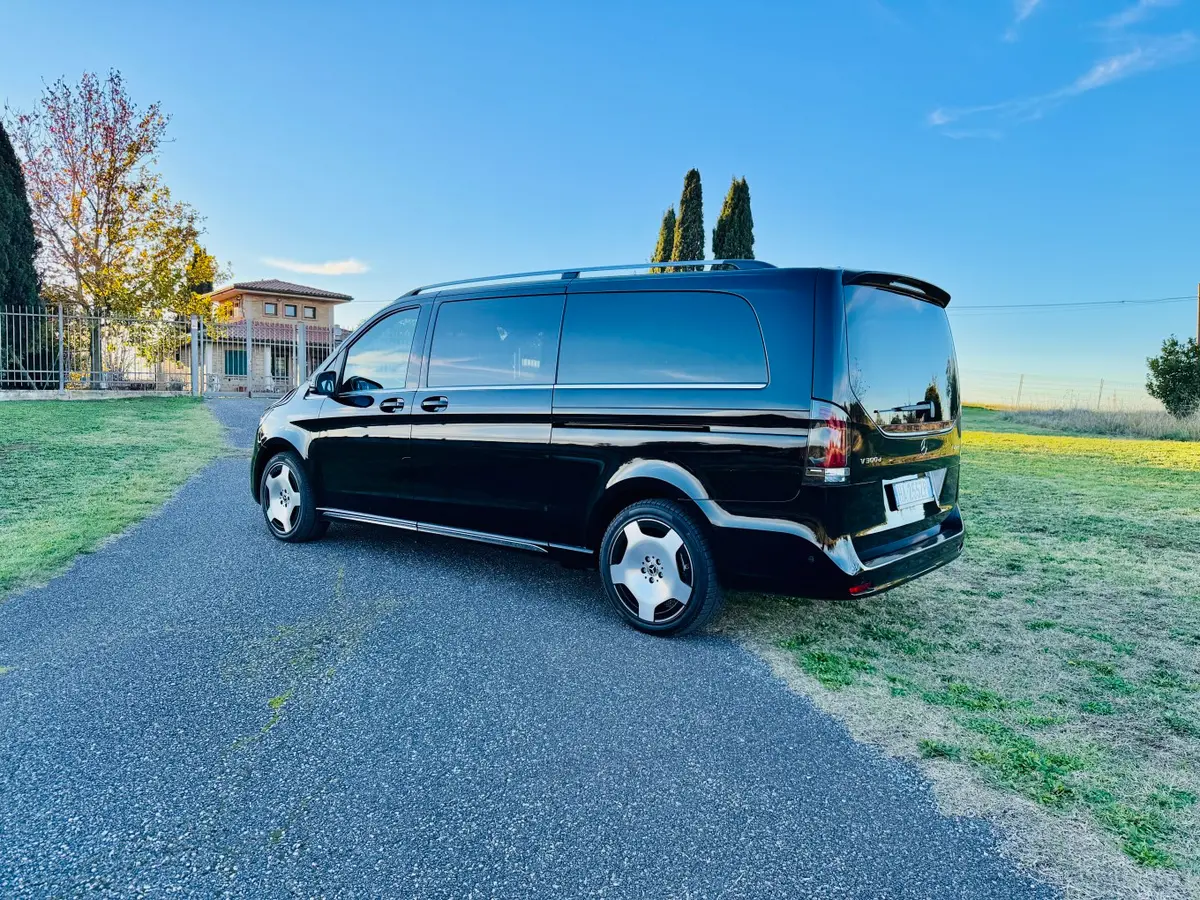Mercedes Benz V300 4x4 XL Exclusive 7 seats 2025, Außenansicht — Super Car Rental Switzerland, Switzerland. Mercedes Benz V300 4x4 XL Exclusive 7 seats in Switzerland Der Mercedes Benz V300 4x4 XL…