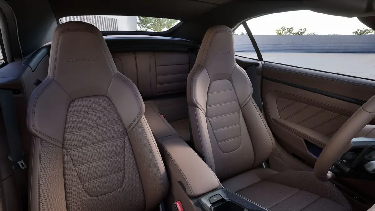 Porsche 911 992 Carrera Turbo S Cabrio 2026, Innenraum — Super Car Rental Switzerland, Switzerland. Porsche 911 992 Carrera Turbo S Cabrio in Switzerland Wer den Porsche 911 992 Carrera…