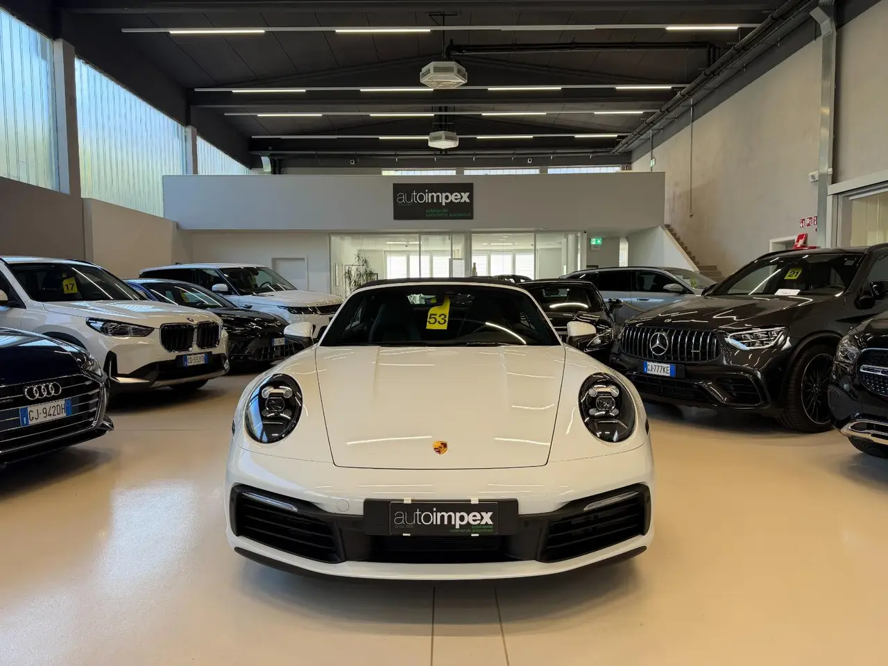 Porsche 911 Carrera S Cabrio (992) 2025, Armaturenbrett — Super Car Rental Switzerland, Switzerland. Porsche 911 Carrera S Cabrio (992) in Switzerland Das Porsche 911 Carrera S Cabrio (992),…