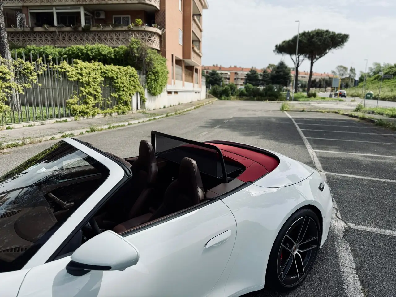 Porsche 992.2 Carrera 4 GTS Cabrio 2025, Außenansicht — Super Car Rental Switzerland, Switzerland. Porsche 992.2 Carrera 4 GTS Cabrio in Switzerland Der Porsche 992.2 Carrera 4 GTS Cabrio…