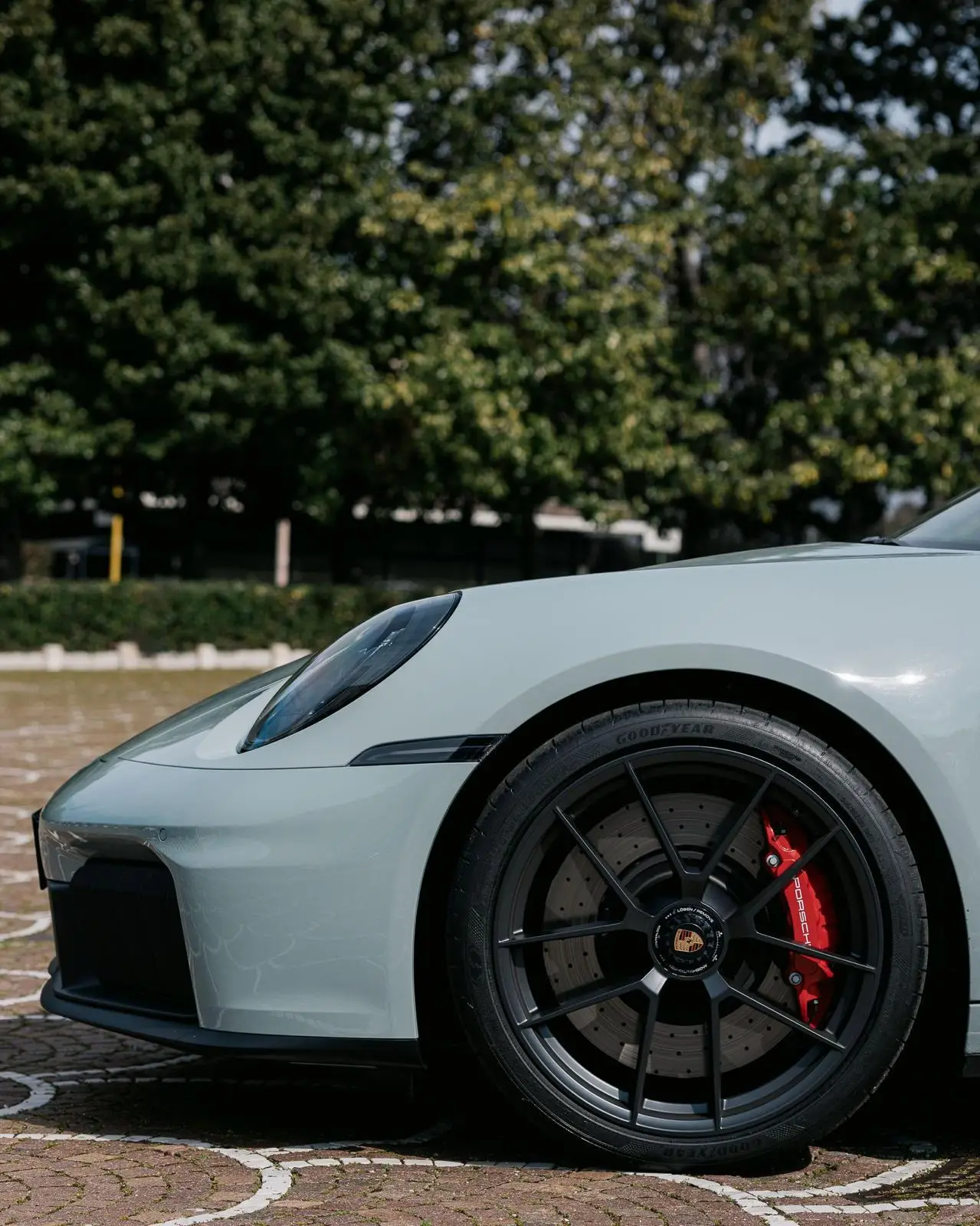 Porsche Carrera Spyder 992,2 GTS 2025, Armaturenbrett — Super Car Rental Switzerland, Switzerland. Porsche Carrera Spyder 992,2 GTS in Switzerland Der Porsche Carrera Spyder 992,2 GTS…